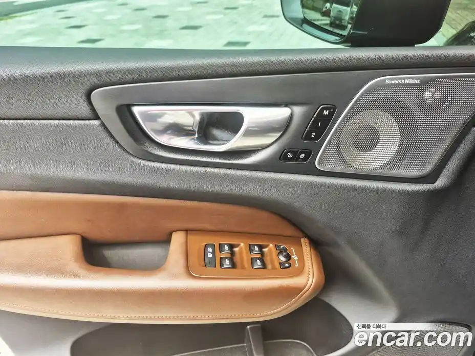Volvo XC60 2023 2.0 гидро в Москве № 1348894, фото 16
