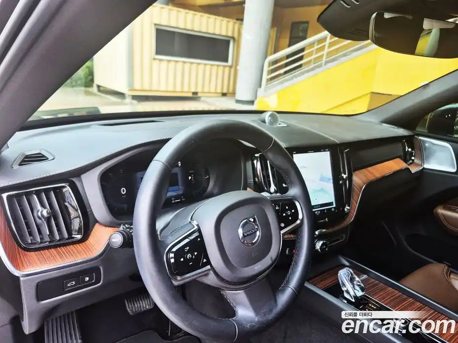 Volvo XC60 2023 2.0 гидро в Москве № 1348894, фото 17