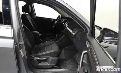 Volkswagen Tiguan 2022 2.0 гидро в Москве № 1350223, миниатюра 11