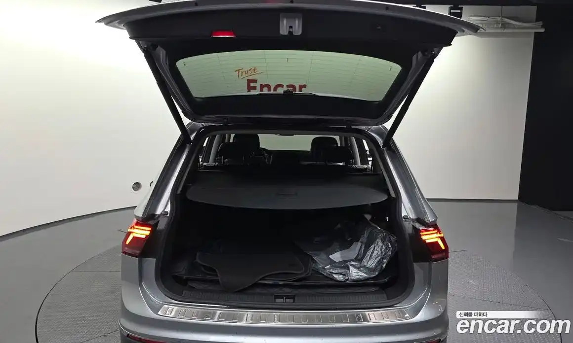 Volkswagen Tiguan 2022 2.0 гидро в Москве № 1350223, фото 20