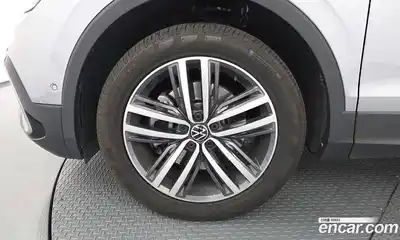 Volkswagen Tiguan 2022 2.0 гидро в Москве № 1350223, миниатюра 5