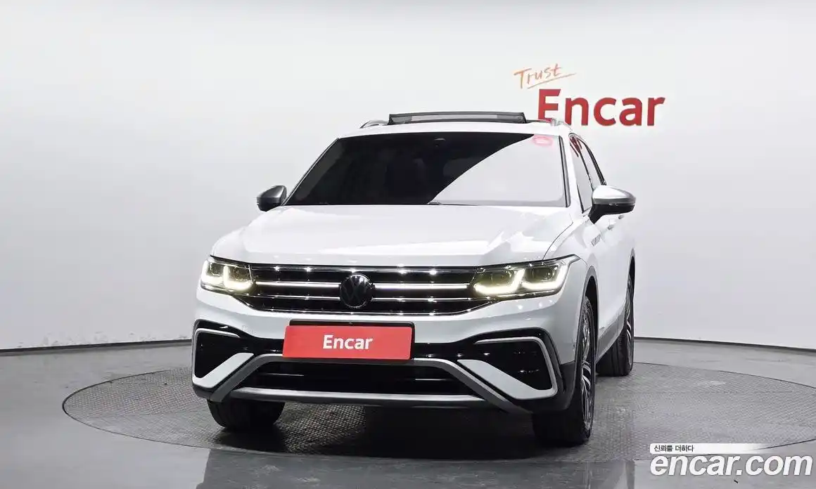 Volkswagen Tiguan 2023 2.0 гидро в Москве № 1350246, фото 3