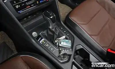 Volkswagen Tiguan 2023 2.0 гидро в Москве № 1350246, миниатюра 9
