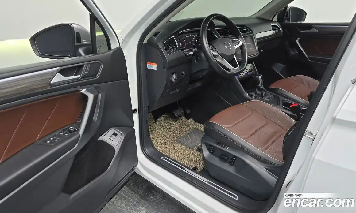 Volkswagen Tiguan 2023 2.0 гидро в Москве № 1350246, фото 10