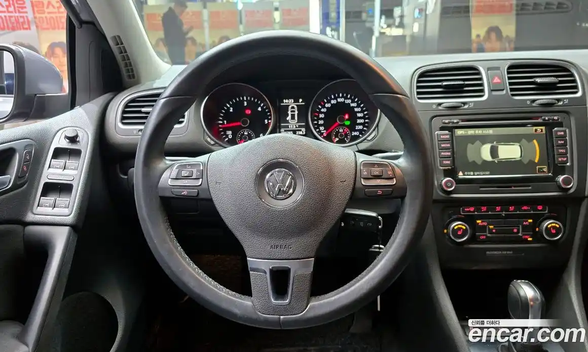 Volkswagen Golf 2013 2.0 гидро в Москве № 1350280, фото 13