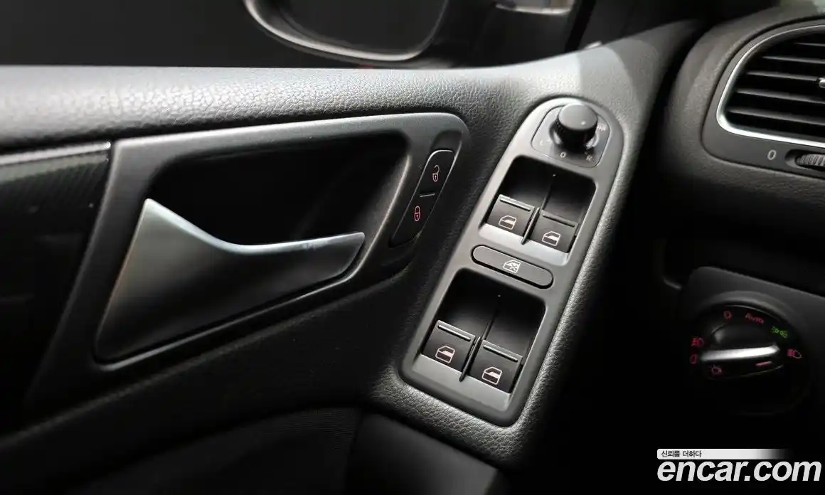 Volkswagen Golf 2013 2.0 гидро в Москве № 1350280, фото 17