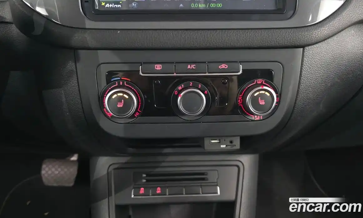 Volkswagen Tiguan 2015 2.0 гидро в Москве № 1350439, фото 17