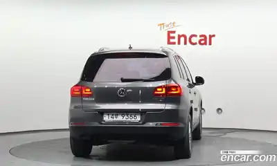 Volkswagen Tiguan 2015 2.0 гидро в Москве № 1350439, миниатюра 4