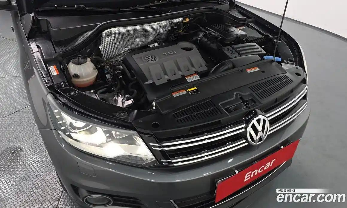 Volkswagen Tiguan 2015 2.0 гидро в Москве № 1350439, фото 6