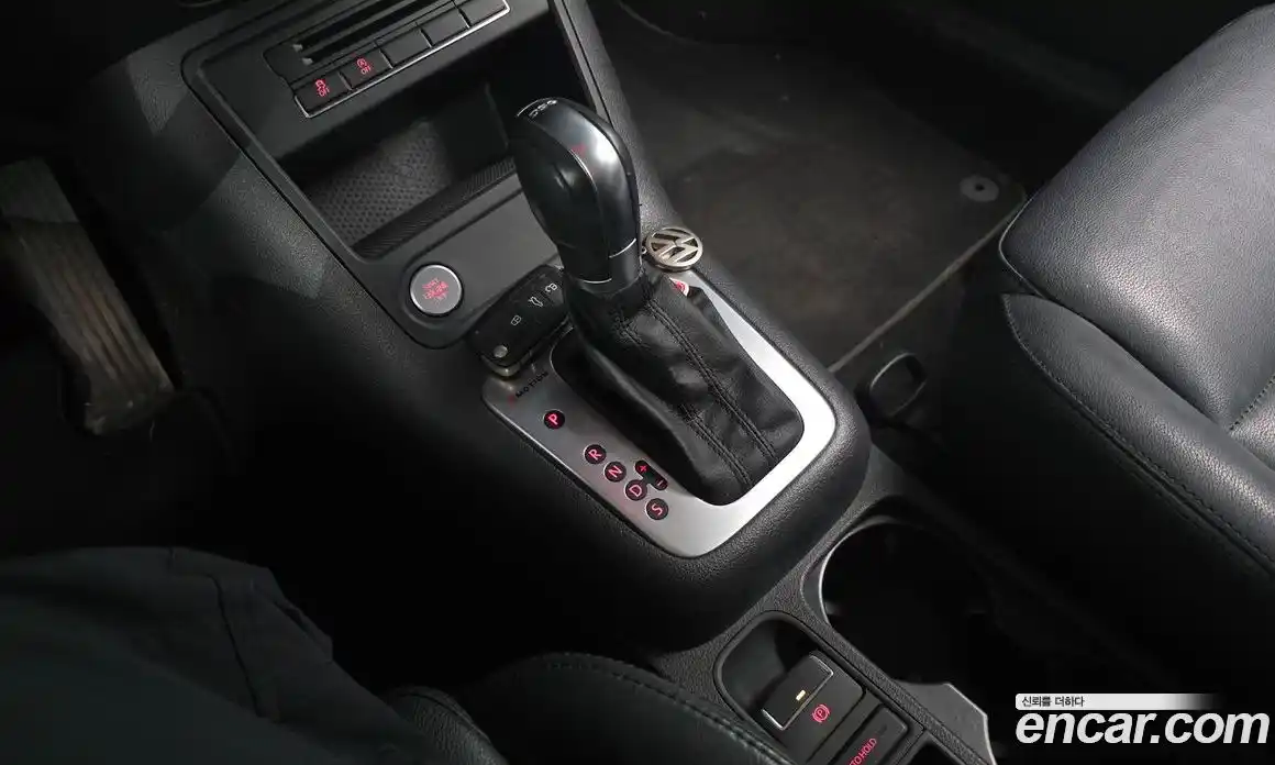Volkswagen Tiguan 2015 2.0 гидро в Москве № 1350439, фото 9