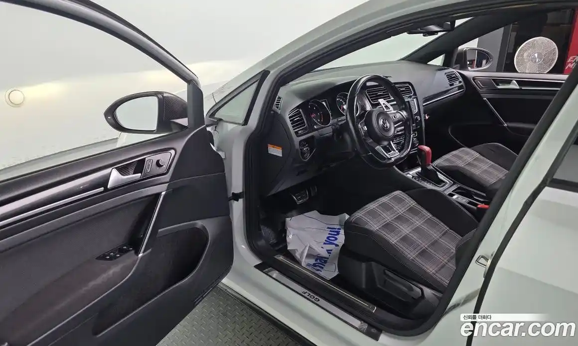 Volkswagen Golf 2016 2.0 гидро в Москве № 1350464, фото 11