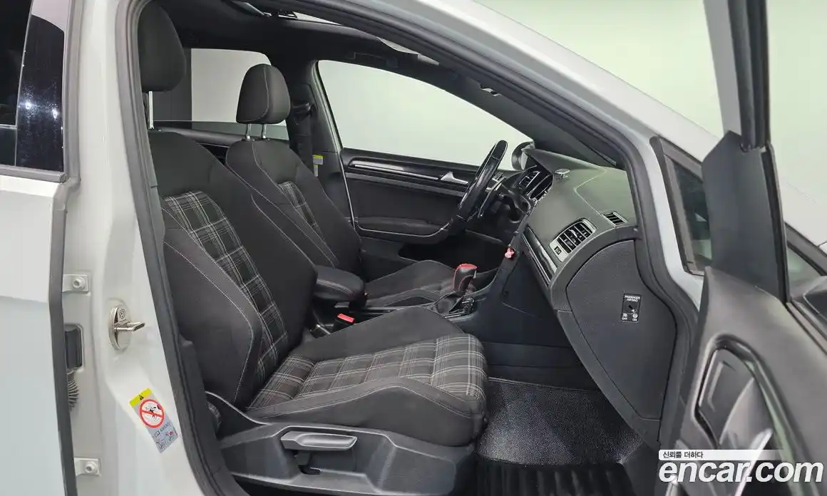 Volkswagen Golf 2016 2.0 гидро в Москве № 1350464, фото 10