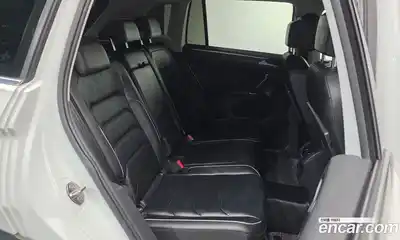 Volkswagen Tiguan 2018 2.0 гидро в Москве № 1350479, миниатюра 12