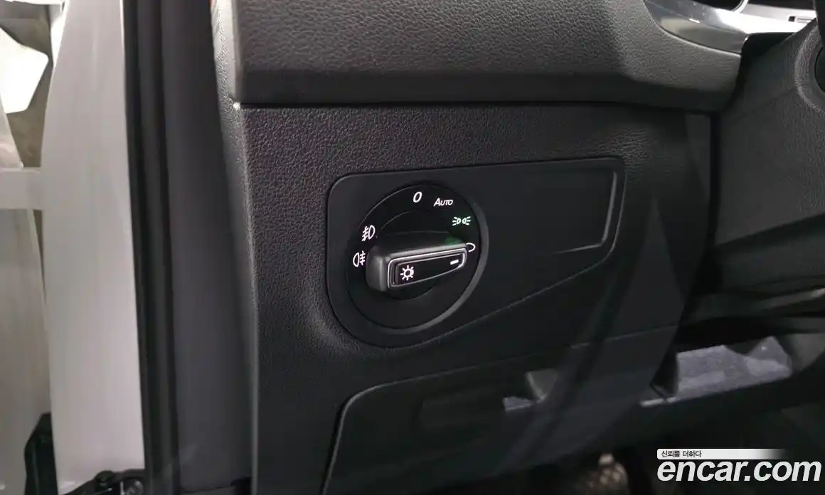Volkswagen Tiguan 2018 2.0 гидро в Москве № 1350479, фото 18