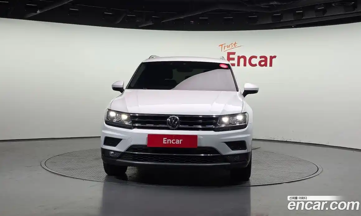 Volkswagen Tiguan 2018 2.0 гидро в Москве № 1350479, фото 3