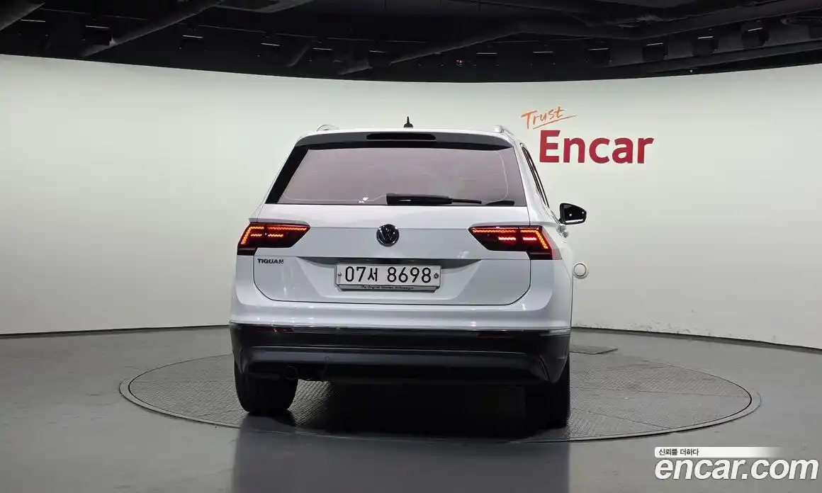 Volkswagen Tiguan 2018 2.0 гидро в Москве № 1350479, фото 4
