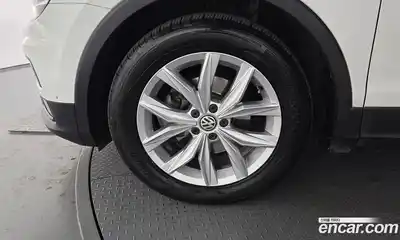 Volkswagen Tiguan 2018 2.0 гидро в Москве № 1350479, миниатюра 5