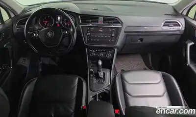 Volkswagen Tiguan 2018 2.0 гидро в Москве № 1350479, миниатюра 7