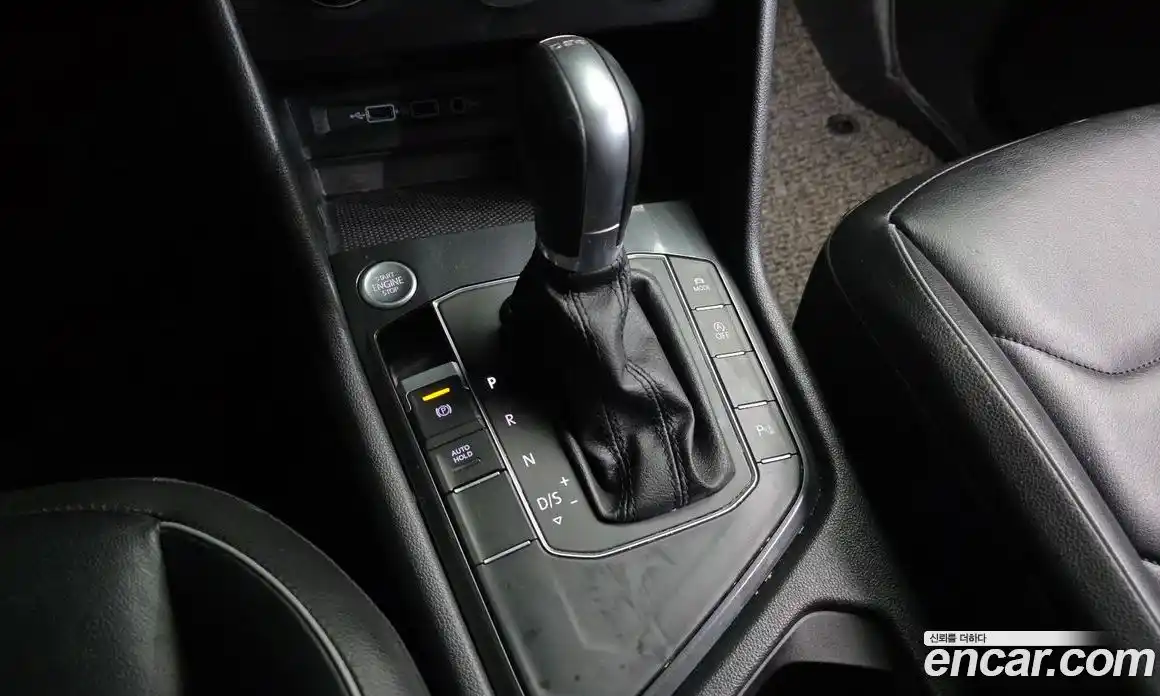 Volkswagen Tiguan 2018 2.0 гидро в Москве № 1350479, фото 9
