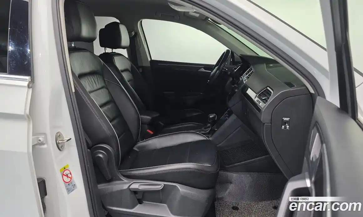 Volkswagen Tiguan 2018 2.0 гидро в Москве № 1350479, фото 10