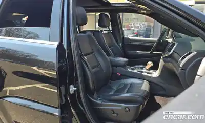 Jeep Cherokee 2017 3.6 гидро в Москве № 1350664, миниатюра 11
