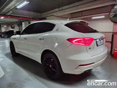 Maserati Levante 2019 3.0 гидро в Москве № 1351076, миниатюра 2