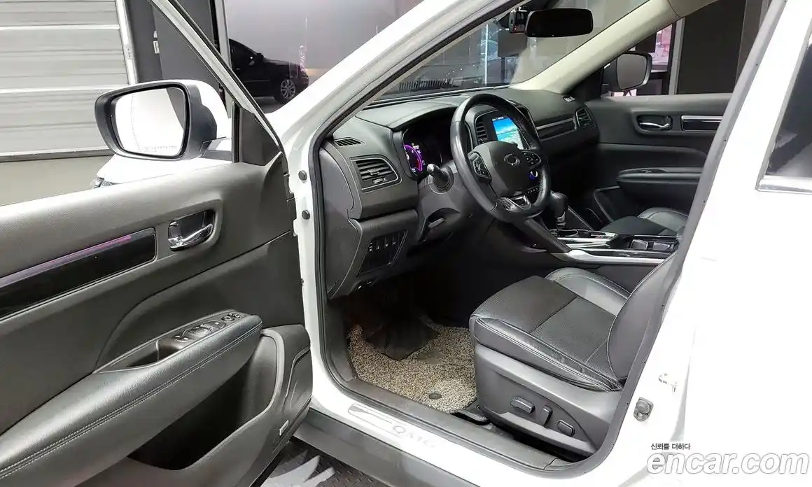 Renault QM6 2017 2.0 гидро в Москве № 139827, фото 11