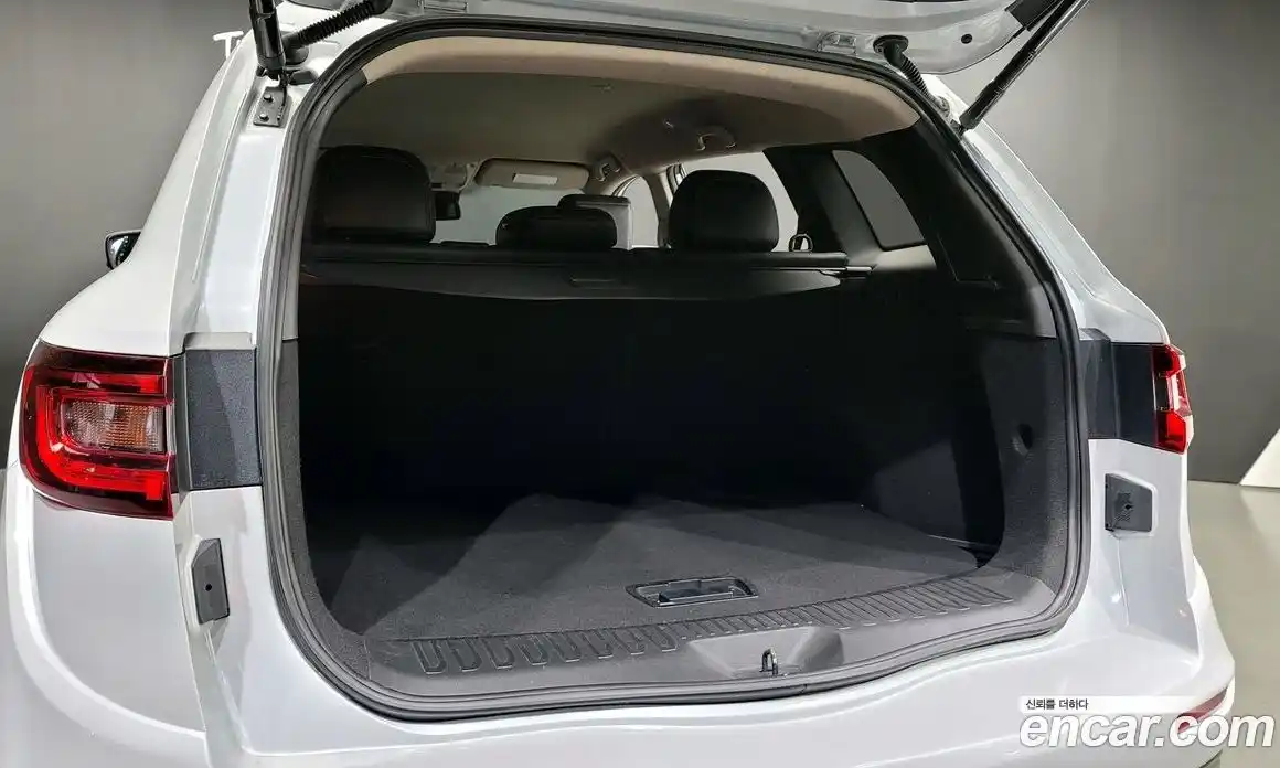 Renault QM6 2017 2.0 гидро в Москве № 139827, фото 20