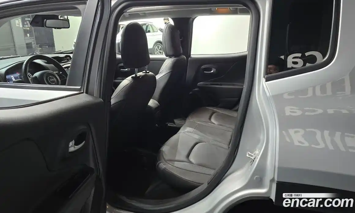 Jeep Renegade 2021 2.4 гидро в Москве № 169736, фото 11