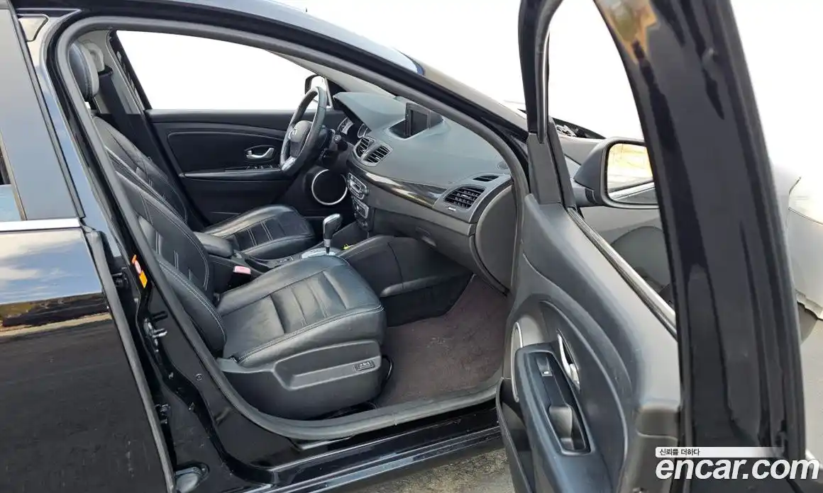 Renault SM3 2013 1.6 гидро в Москве № 183908, фото 11