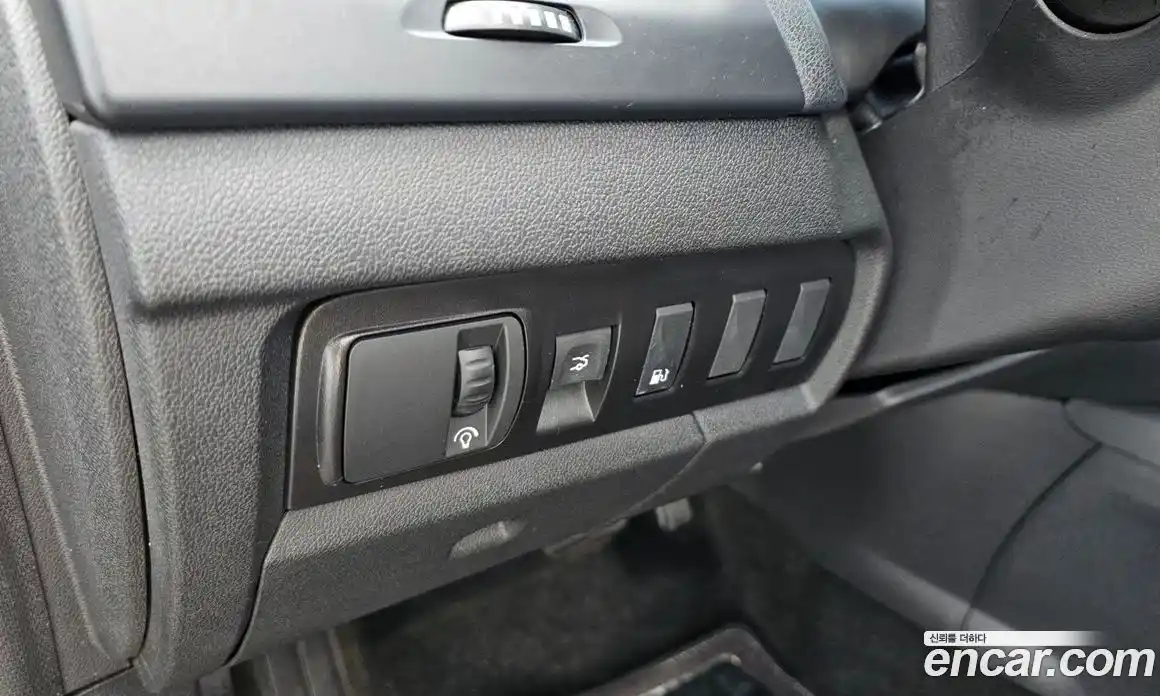 Renault SM3 2013 1.6 гидро в Москве № 183908, фото 16