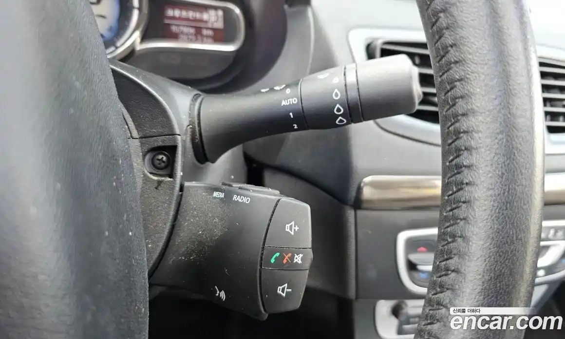 Renault SM3 2013 1.6 гидро в Москве № 183908, фото 20