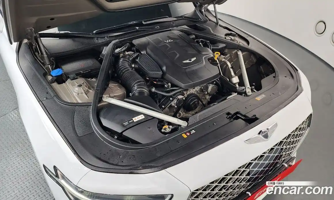 Genesis G90 2019 3.8 гидро в Москве № 19610, фото 6