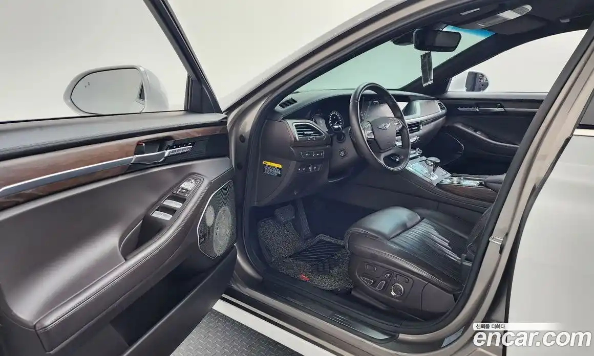 Genesis G90 2019 3.8 гидро в Москве № 19610, фото 10
