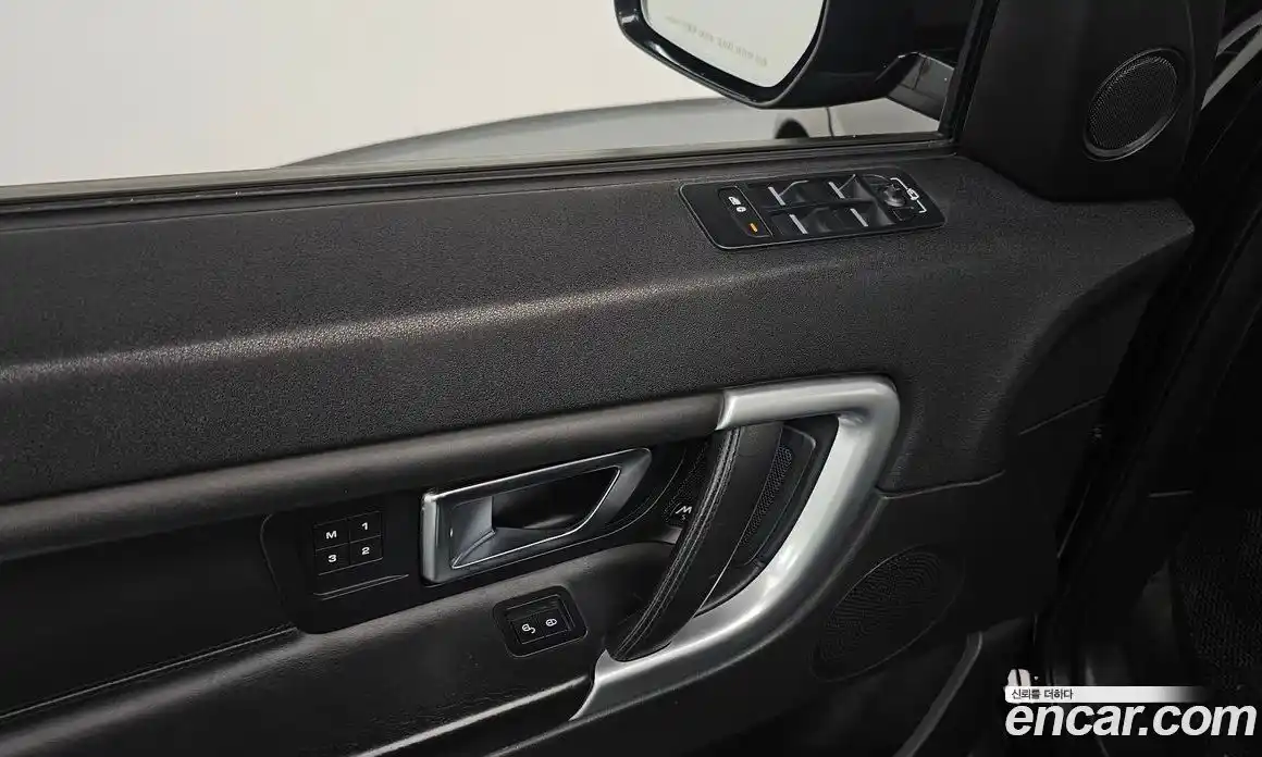 Land Rover Discovery Sport 2018 2.0 гидро в Москве № 213704, фото 17