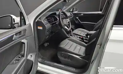 Volkswagen Tiguan 2021 2.0 гидро в Москве № 215102, миниатюра 11