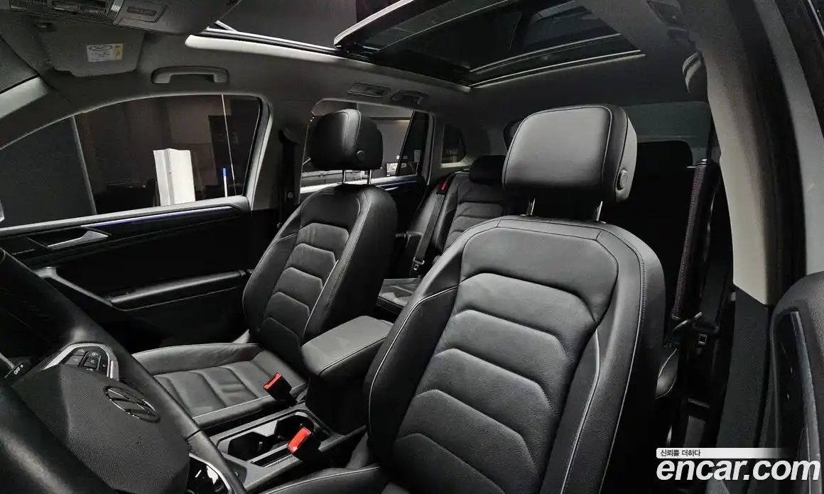 Volkswagen Tiguan 2021 2.0 гидро в Москве № 215102, фото 12