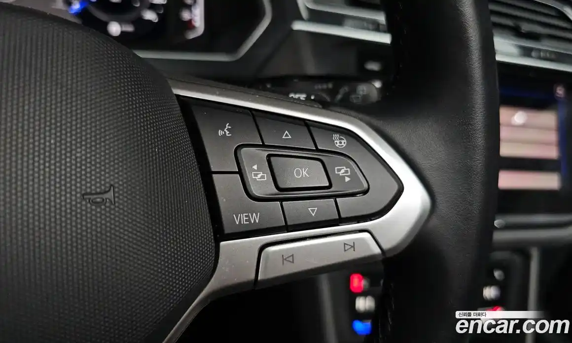 Volkswagen Tiguan 2021 2.0 гидро в Москве № 215102, фото 19