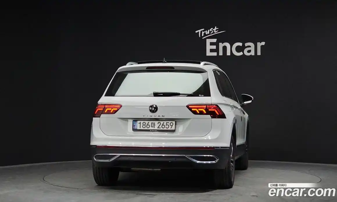 Volkswagen Tiguan 2021 2.0 гидро в Москве № 215102, фото 4