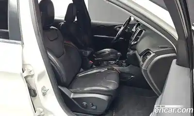 Jeep Cherokee 2019 2.4 гидро в Москве № 232665, миниатюра 12