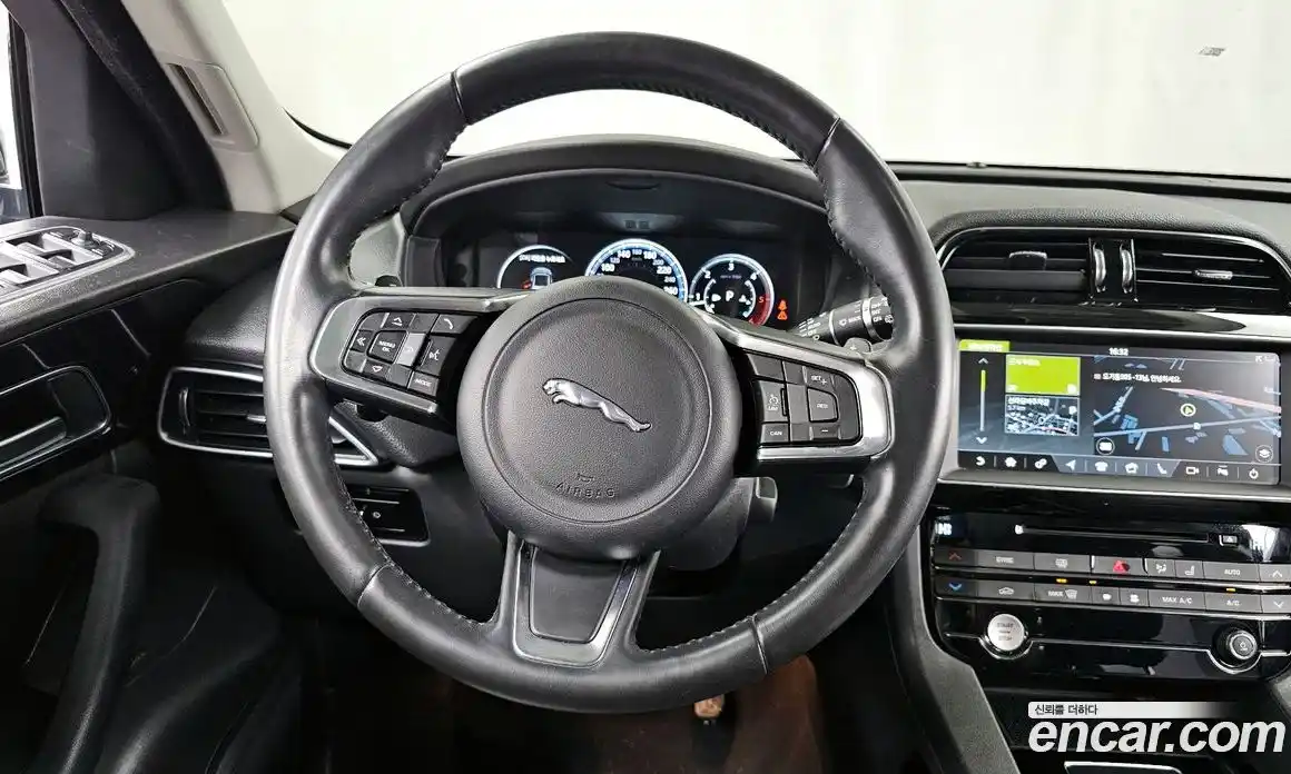 Jaguar F-Pace 2018 2.0 гидро в Москве № 283814, фото 13