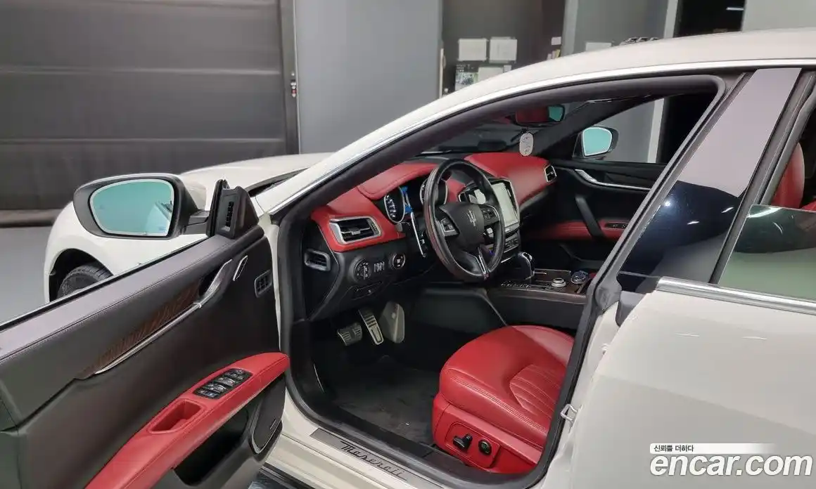 Maserati Ghibli 2017 3.0 гидро в Москве № 331097, фото 10