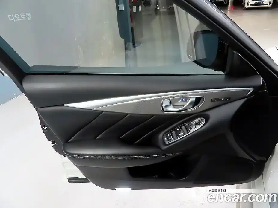 Infiniti Q50 2015 2.1 гидро в Москве № 336512, фото 14