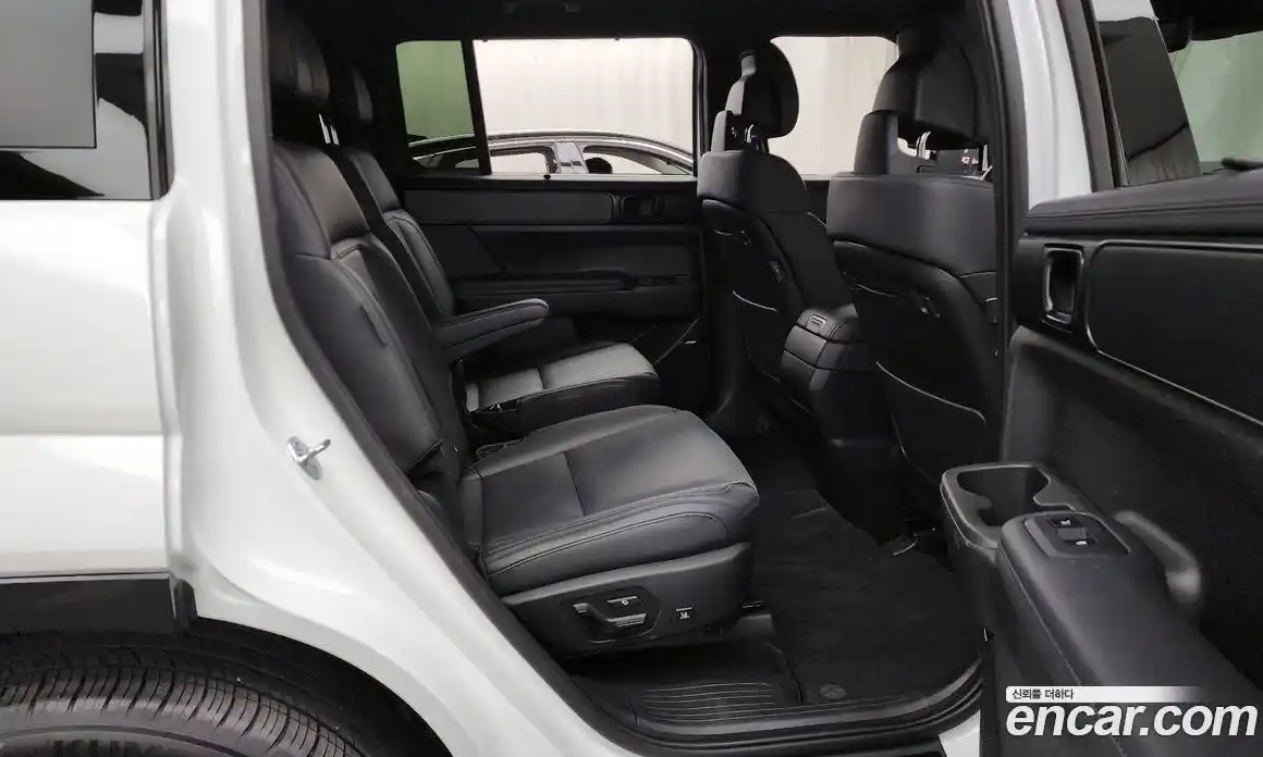 Hyundai Santa Fe 2023 1.6 гидро в Москве № 107797, фото 12
