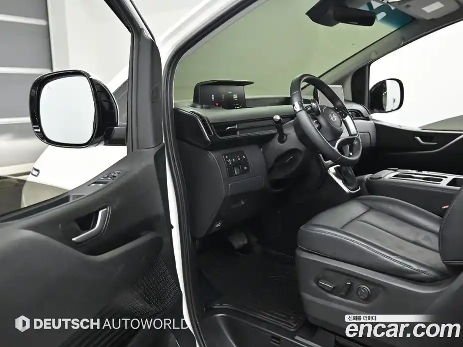 Hyundai Staria 2024 2.2 гидро в Москве № 112472, фото 11
