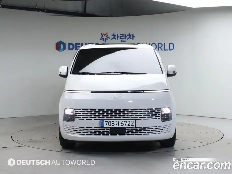 Hyundai Staria 2024 2.2 гидро в Москве № 112472, фото 3
