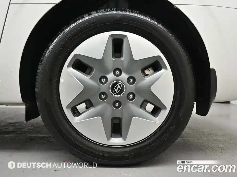 Hyundai Staria 2024 2.2 гидро в Москве № 112472, фото 5