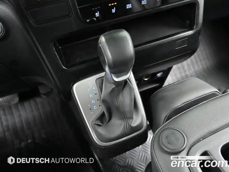 Hyundai Staria 2024 2.2 гидро в Москве № 112472, фото 9