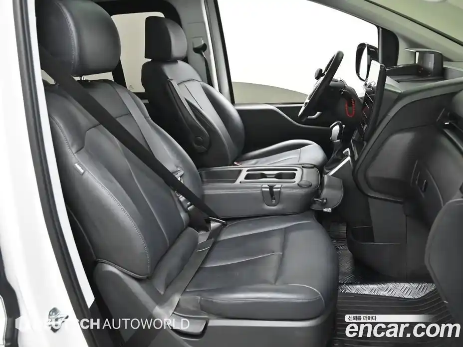 Hyundai Staria 2024 2.2 гидро в Москве № 112472, фото 10