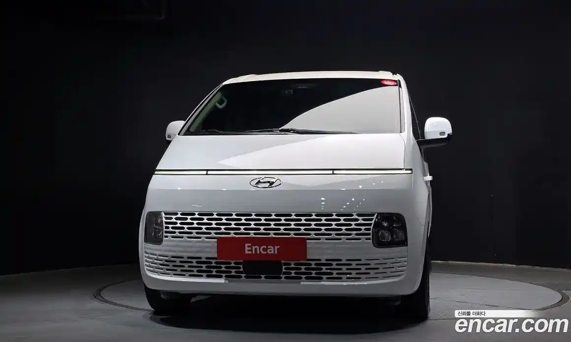 Hyundai Staria 2024 2.2 гидро в Москве № 1317556, фото 3